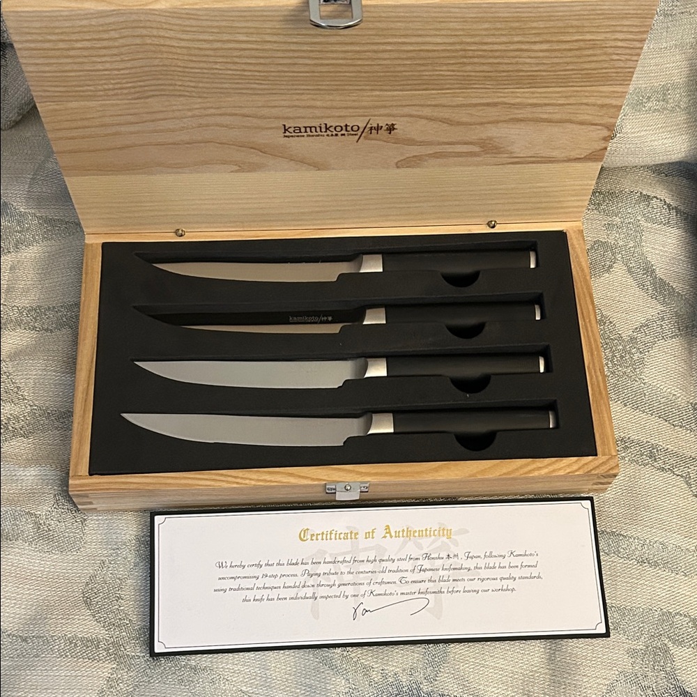 Black Steak Knife Set with Wooden Box